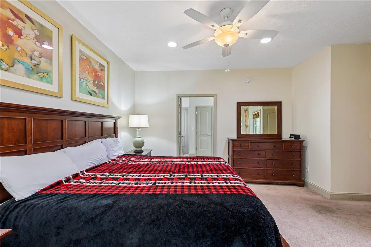 25Bedroom
