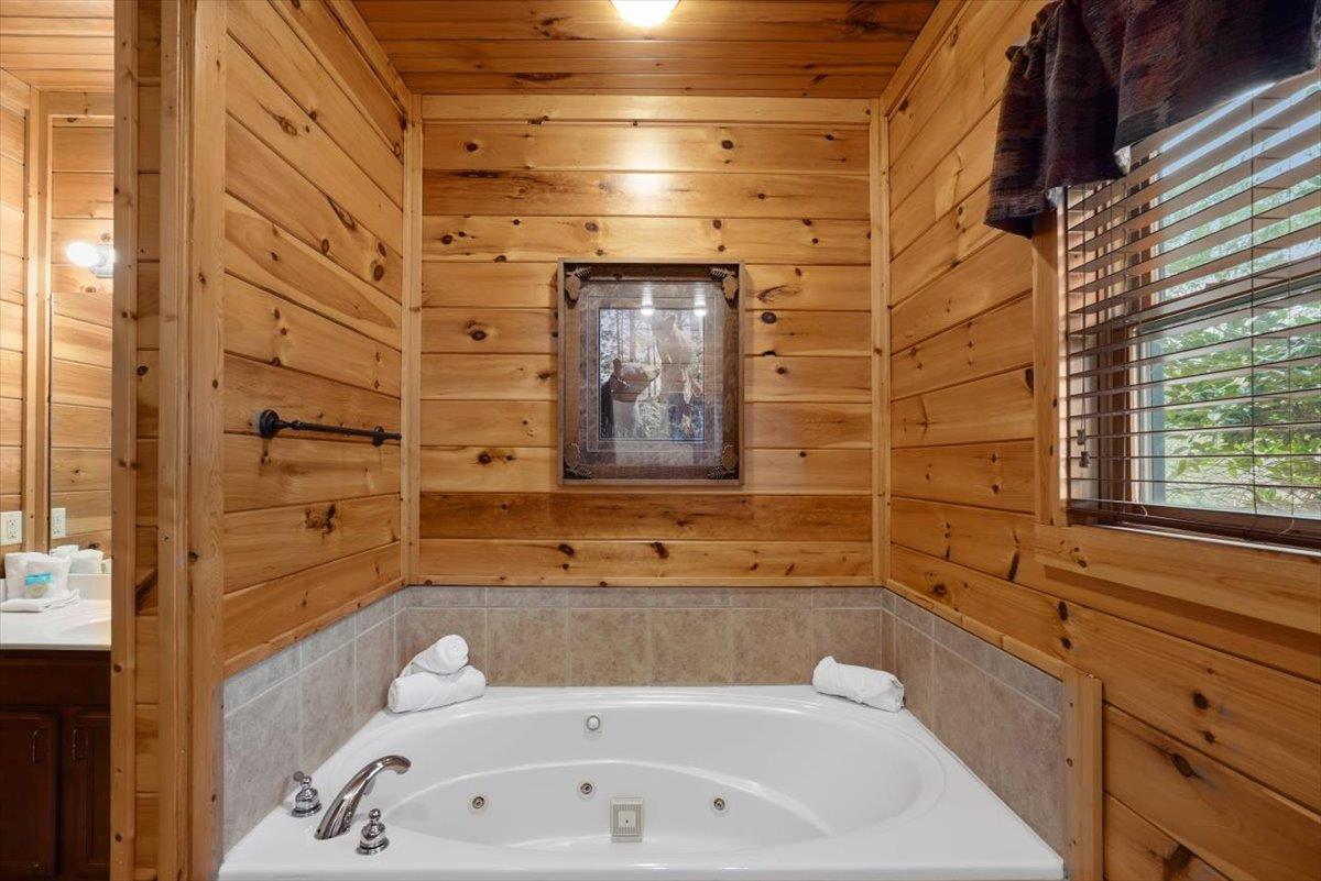 042Primary Bath