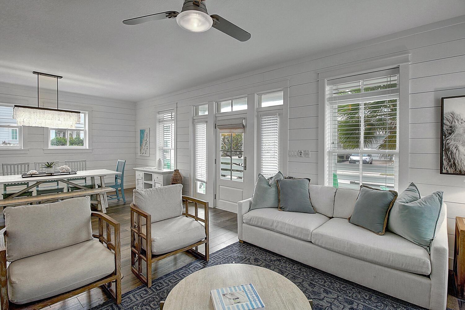 1st Floor, Living Room