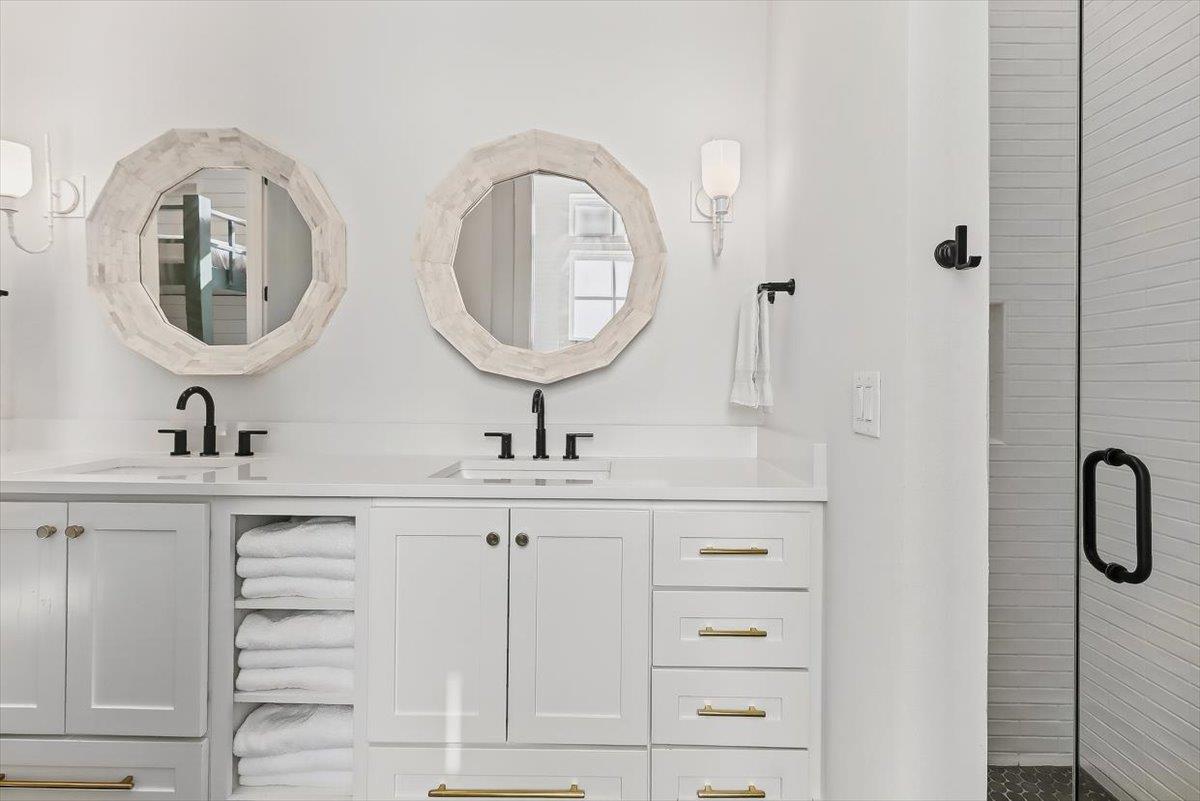 2nd Floor, Bunk Bathroom
