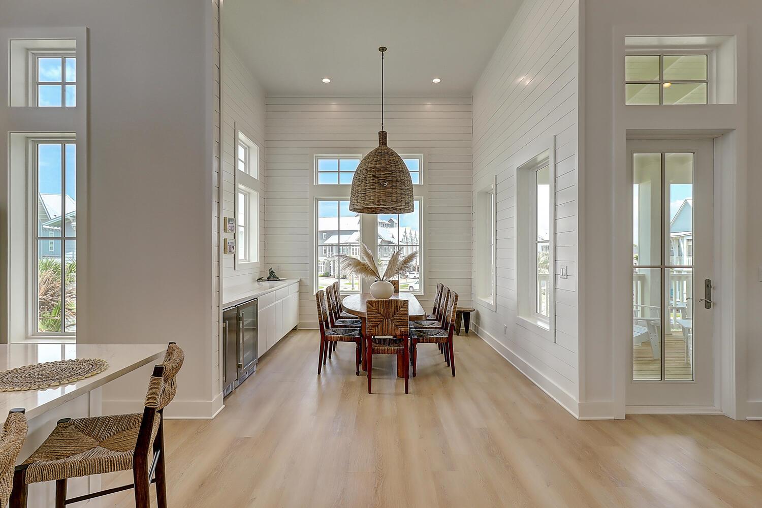 2nd Floor, Dining