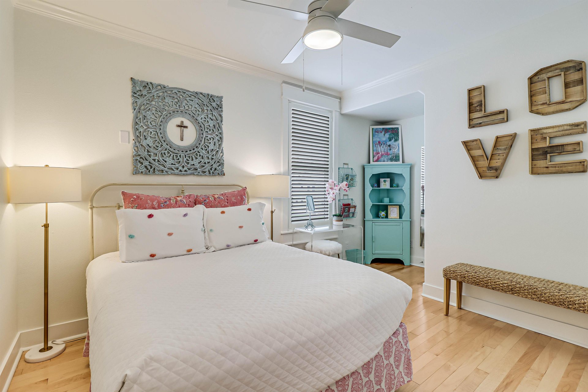 Queen Bedroom, 2nd Floor