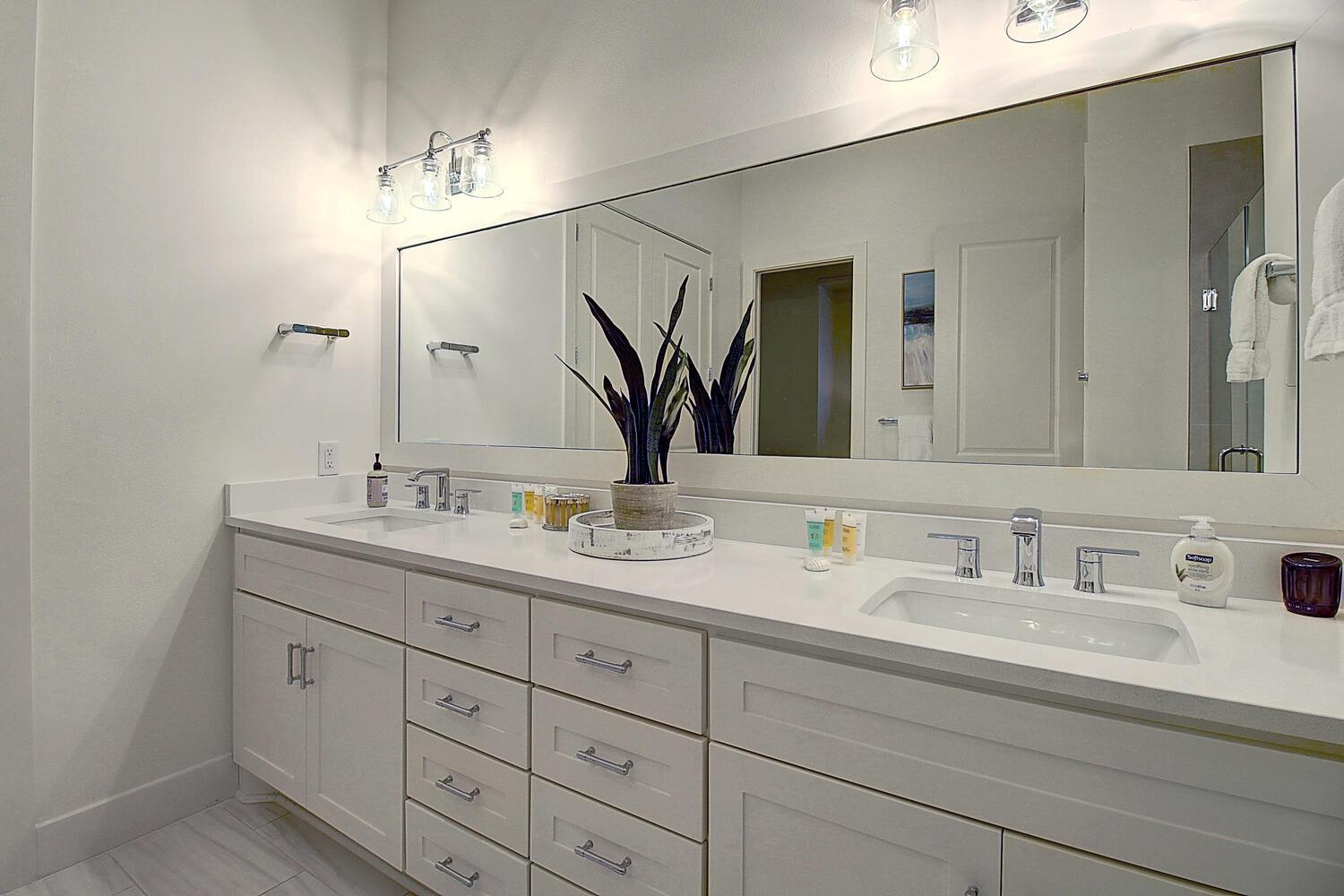 2nd Floor Primary Bathroom