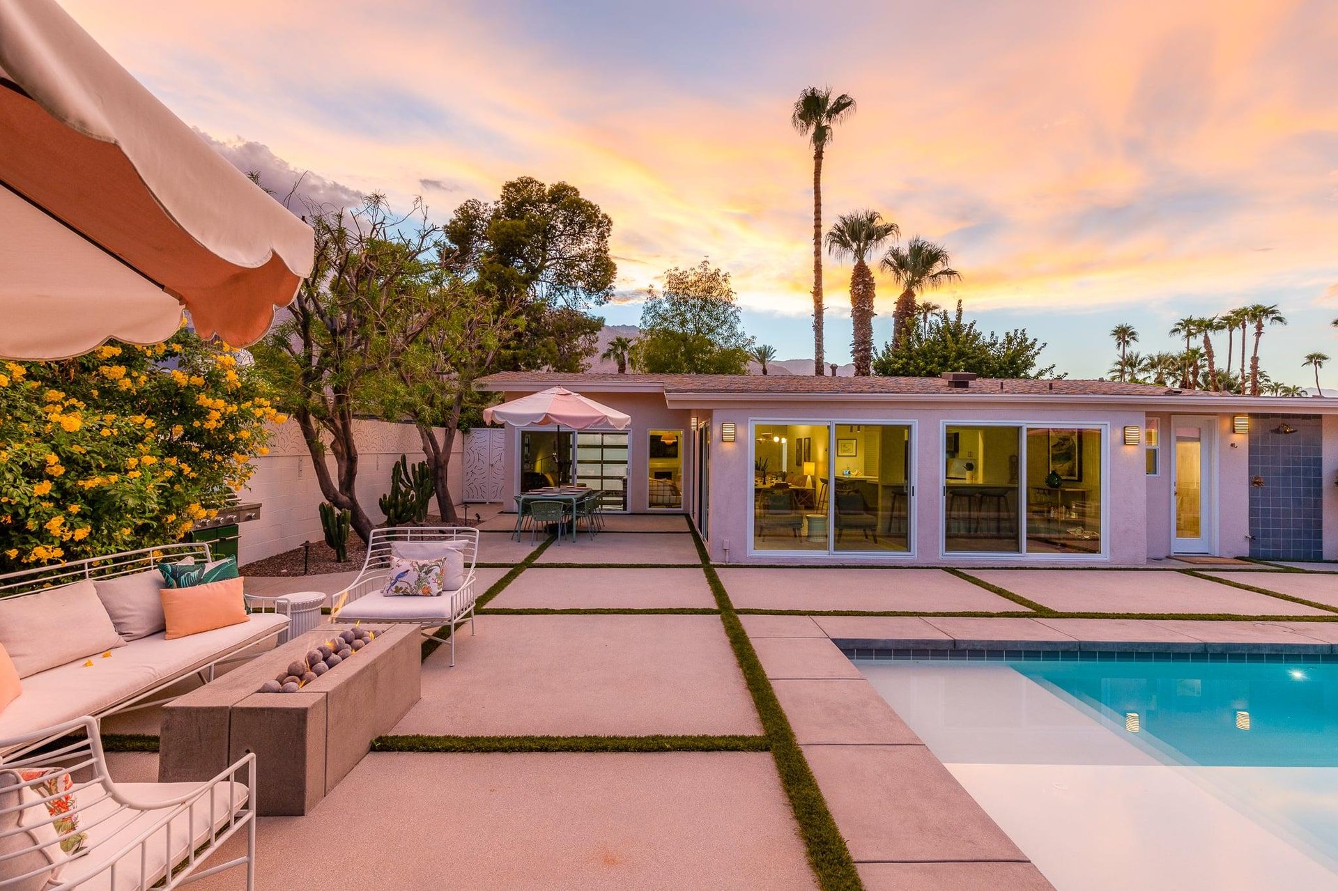 Spacious backyard