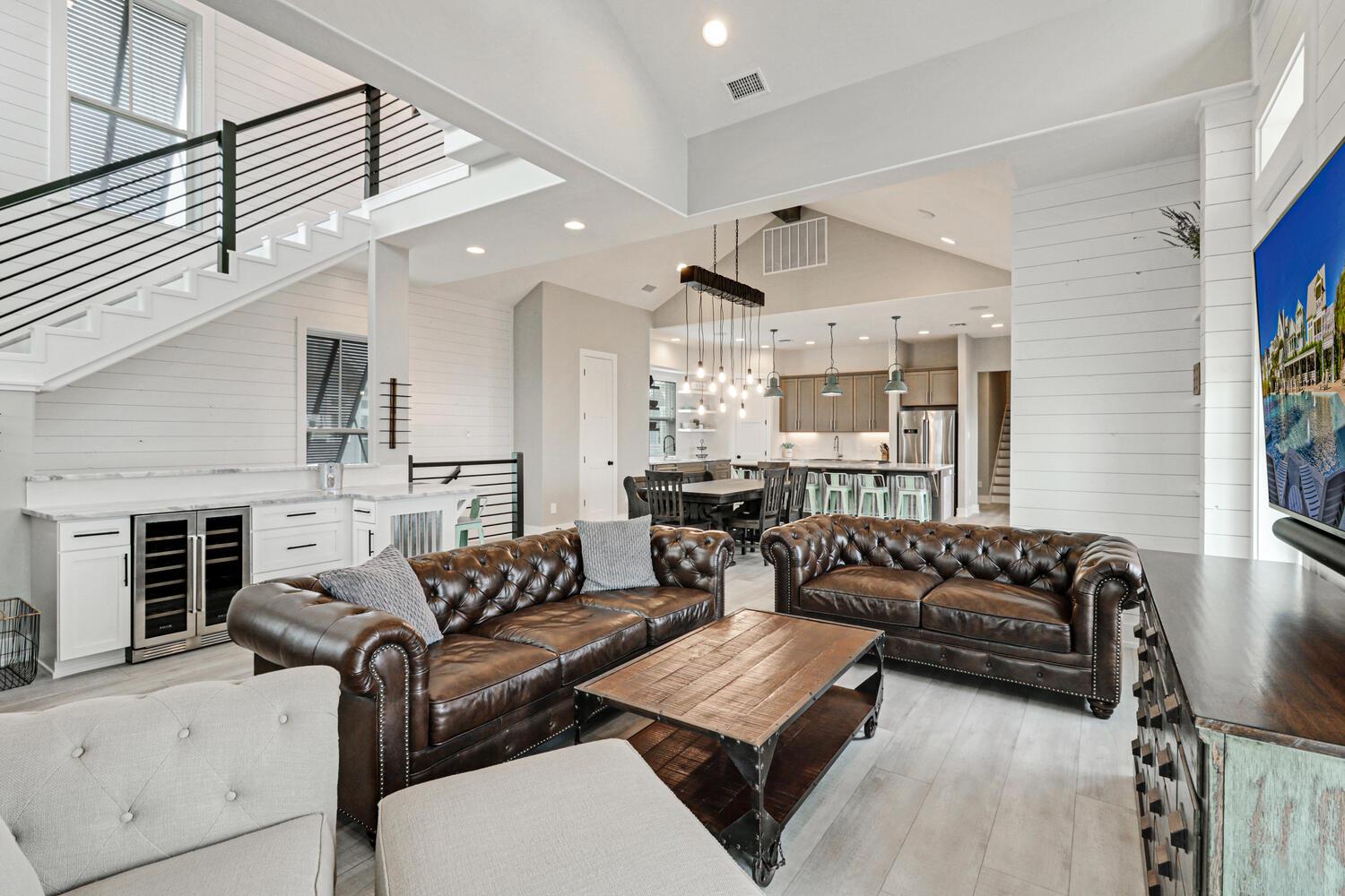 Main Living, 2nd Floor