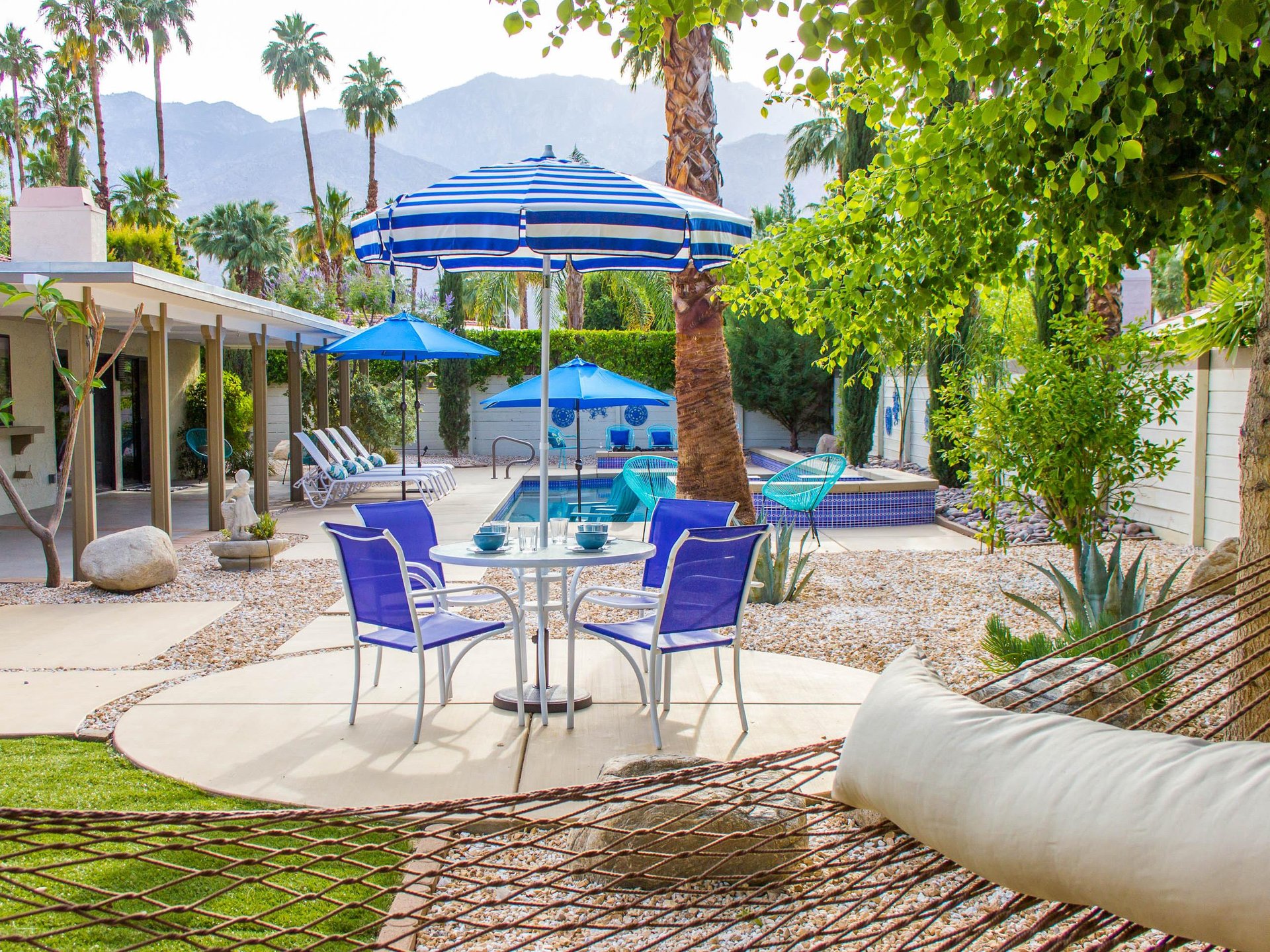 Palm Springs style