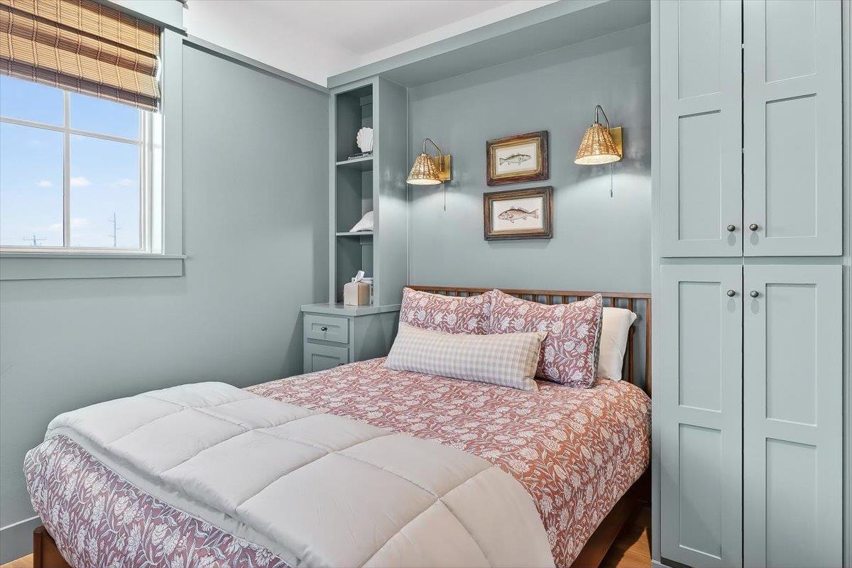 Queen Bedroom, 2nd Floor