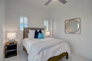 2nd Floor Queen Room