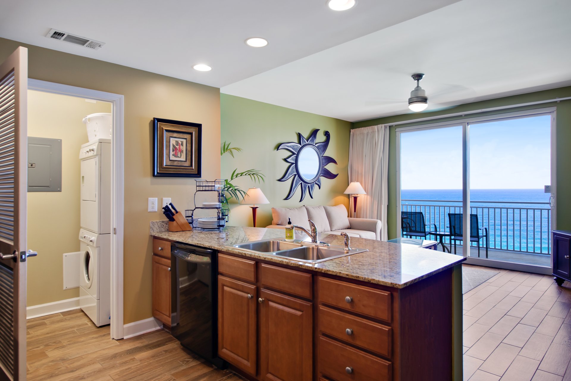 Splash Resort 1404W 8