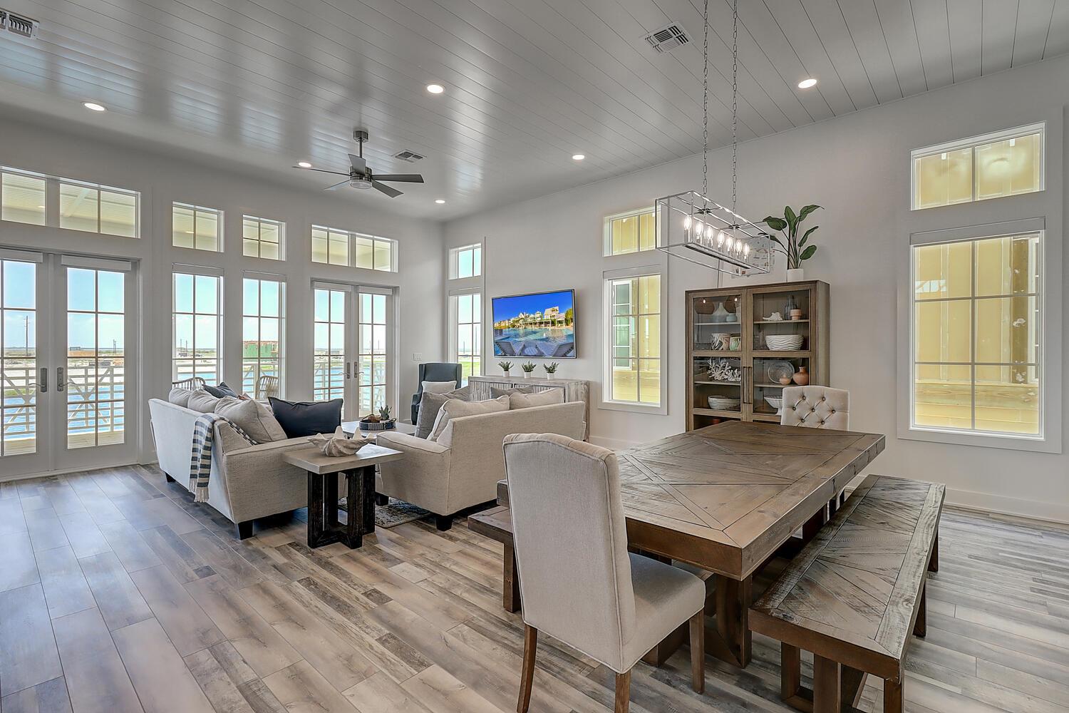 2nd Floor LivingDining