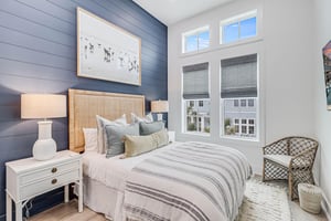 Queen Bedroom, 2nd Floor