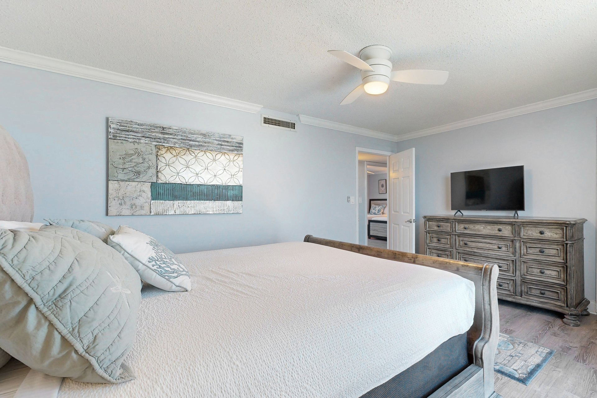 Shoreline Towers 3071 15