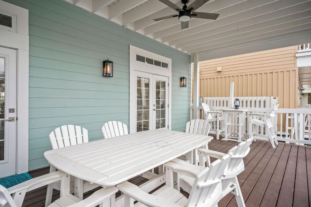 Lakeside Porch, 1st Floor