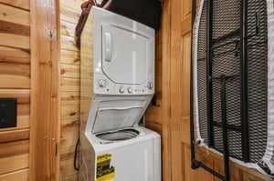 Fullsize washer and dryer tucked into your cabin, so you can pack light and refresh your wardrobe anytime during your stay.