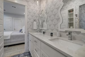 1st Floor, Shared Bathroom