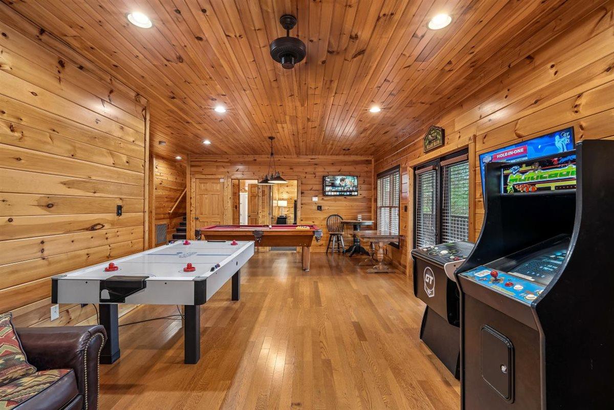 49Recreation Room