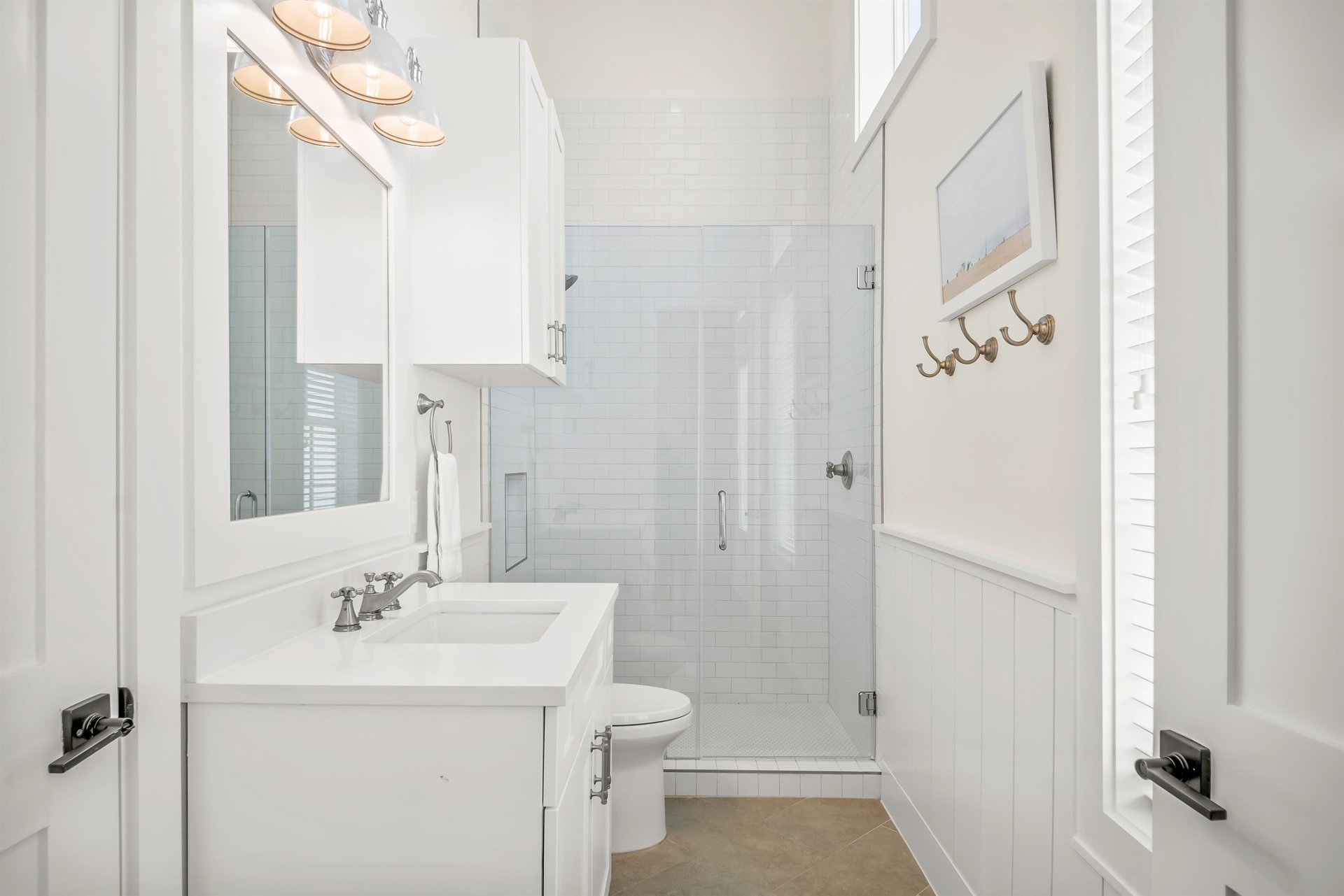 1st Floor, Shared Bathroom