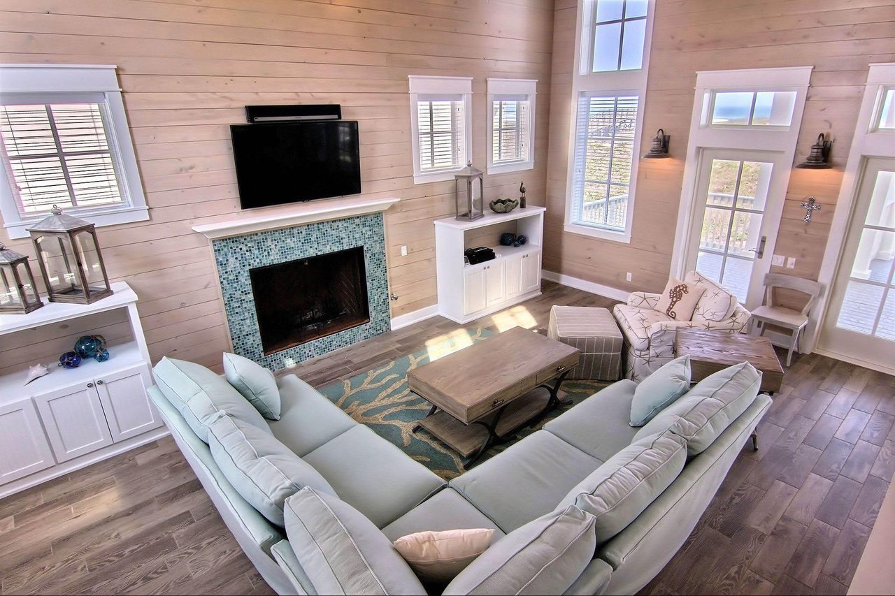 Main Living Room, 2nd Floor