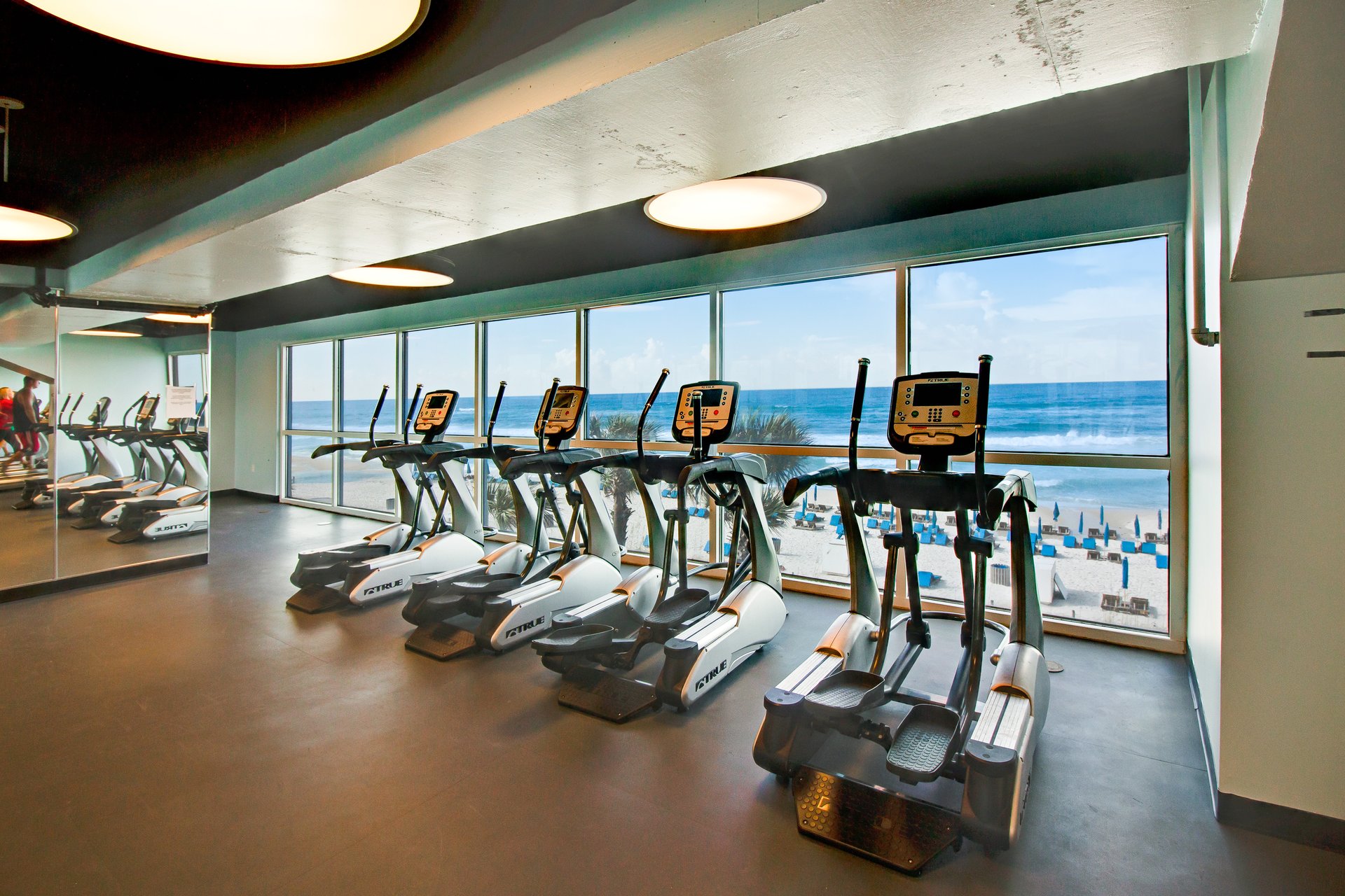 Splash Resort 1404W 26