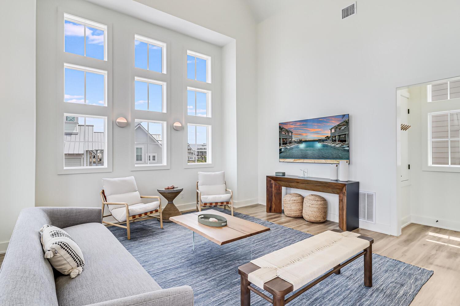 Main Living Area, 2nd Floor