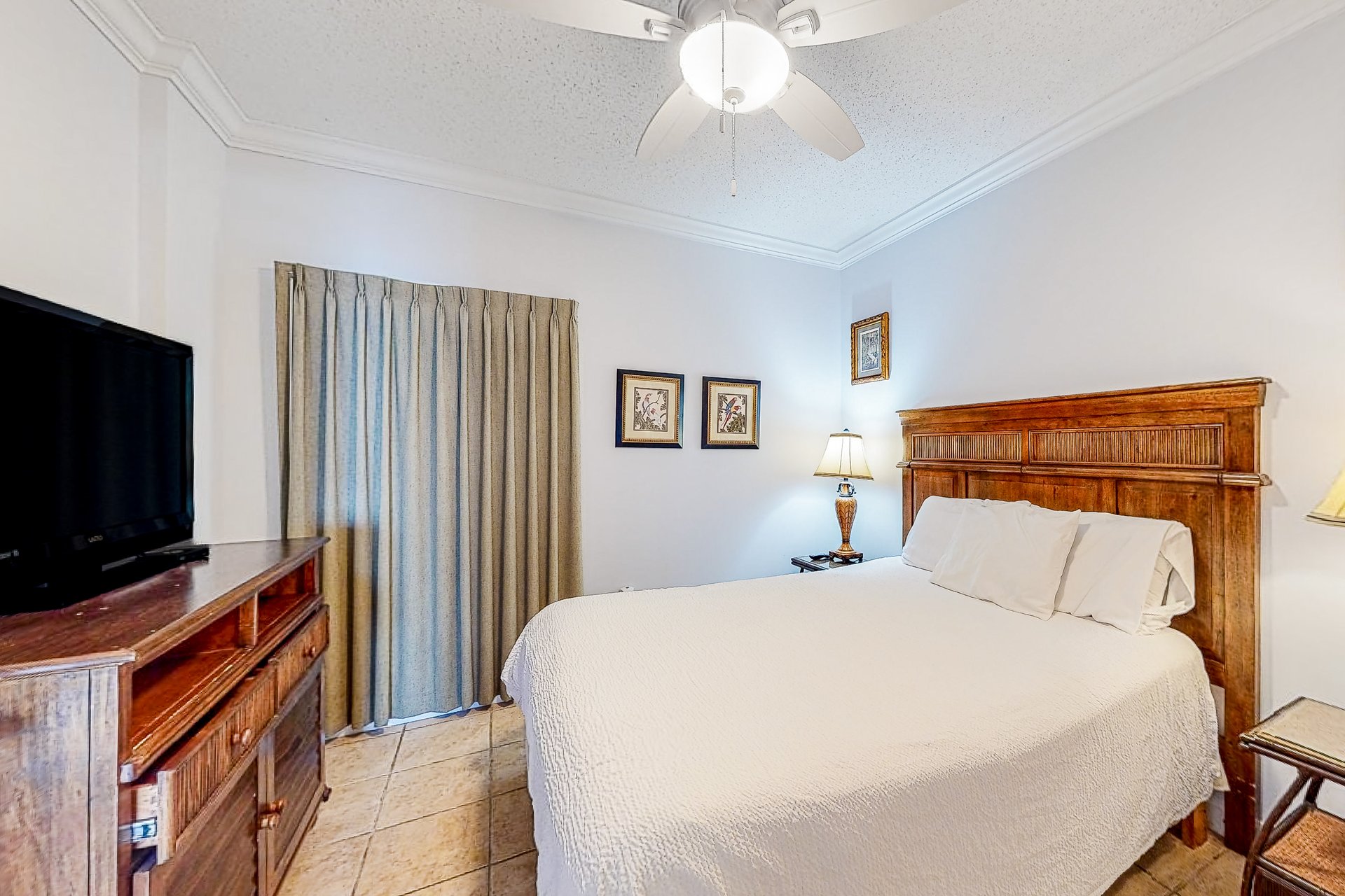 Boardwalk Condos, 906C 12