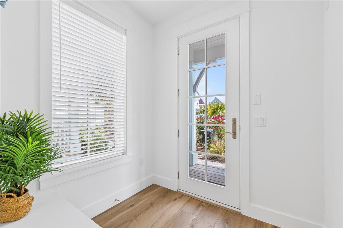 1st Floor, Entryway