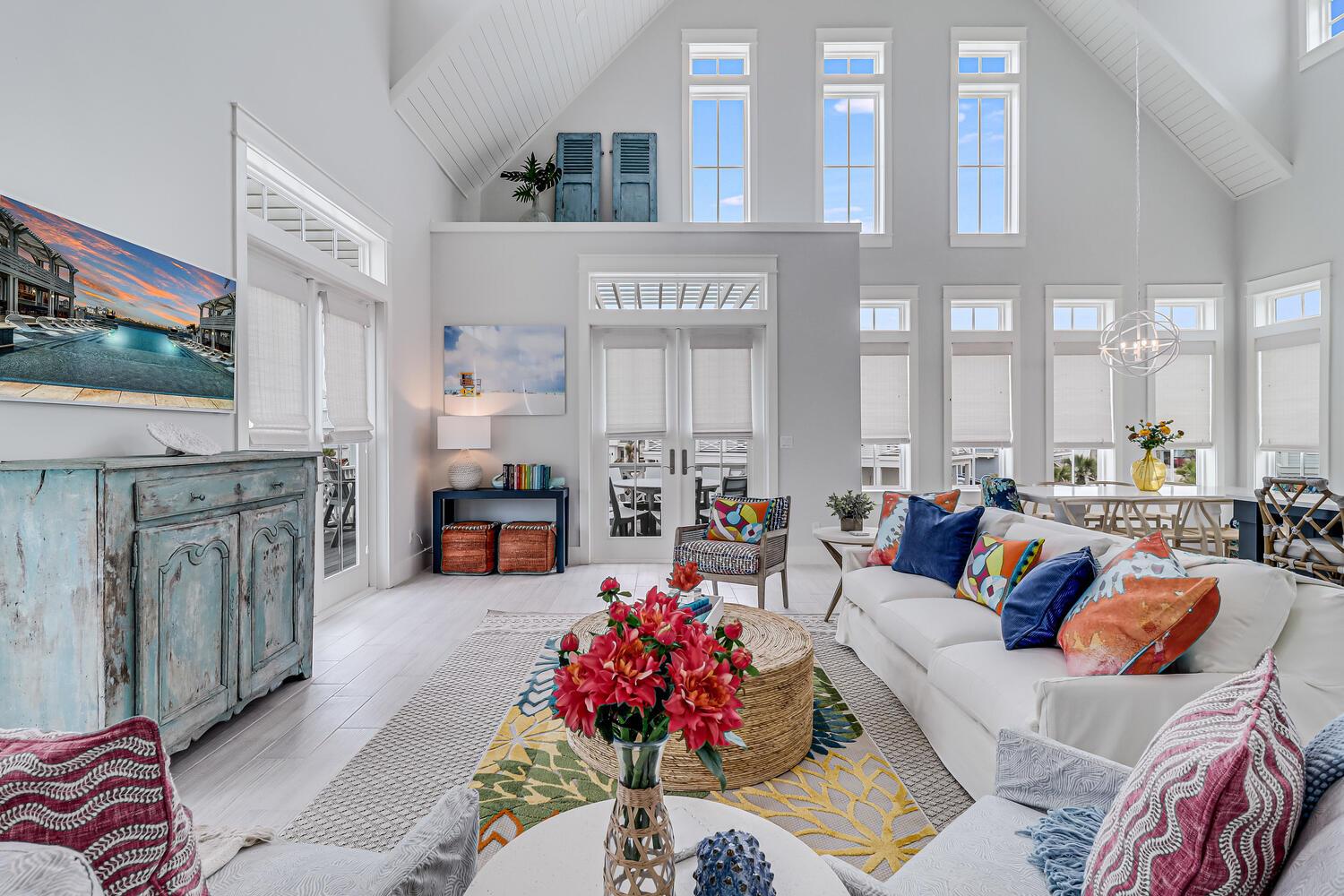2nd Floor, Living Area