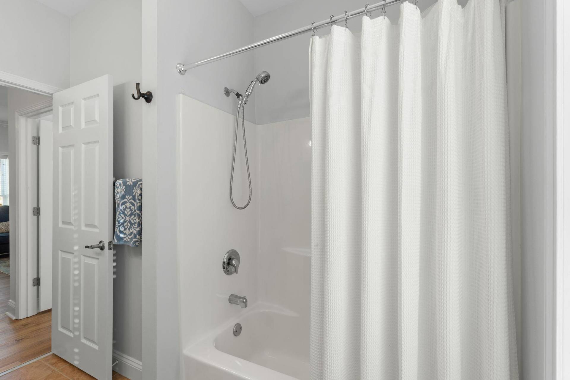 Guest Bathroom 2