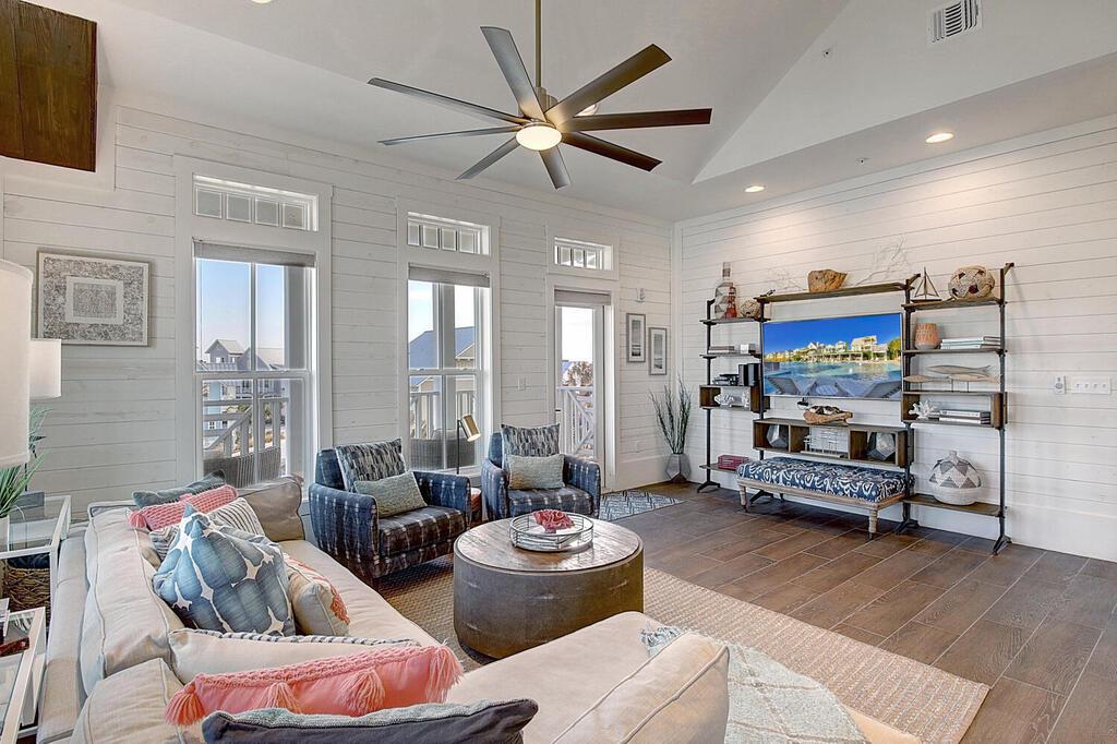 Living Room, 3rd Floor