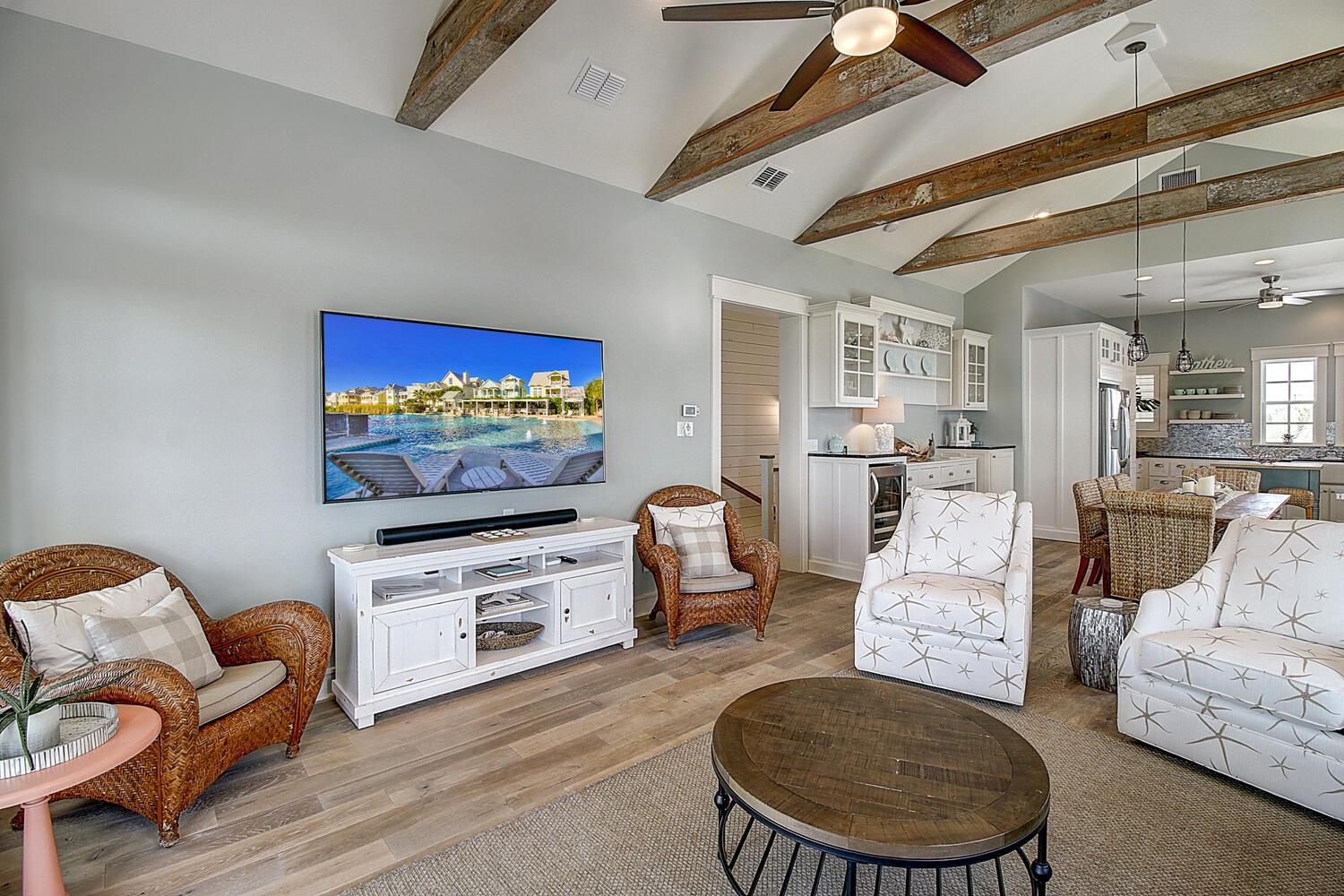 2nd Floor Living Area