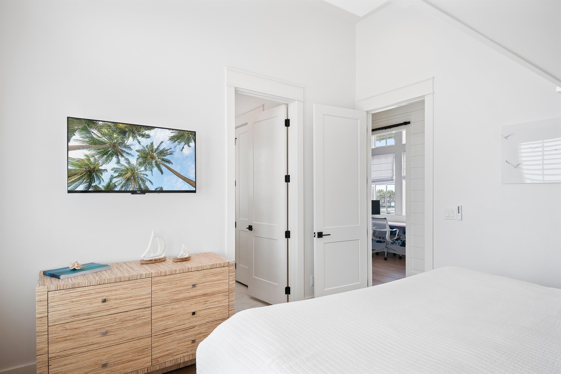 TwinKing Bedroom, 2nd Floor