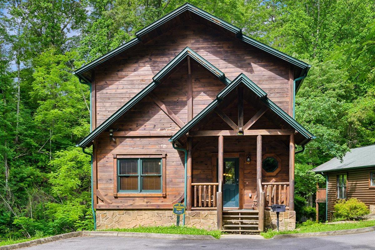 01Front Elevation