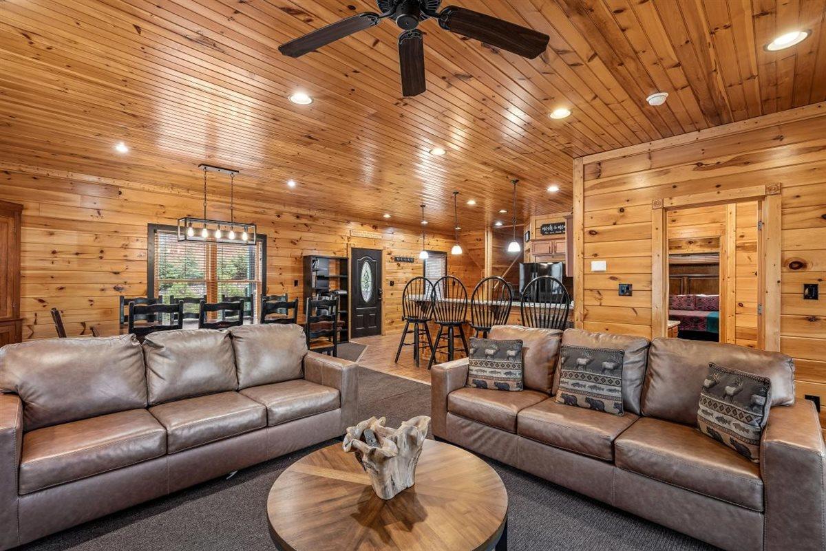 16Living Room