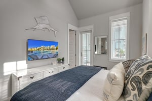 King Bedroom, 2nd Floor