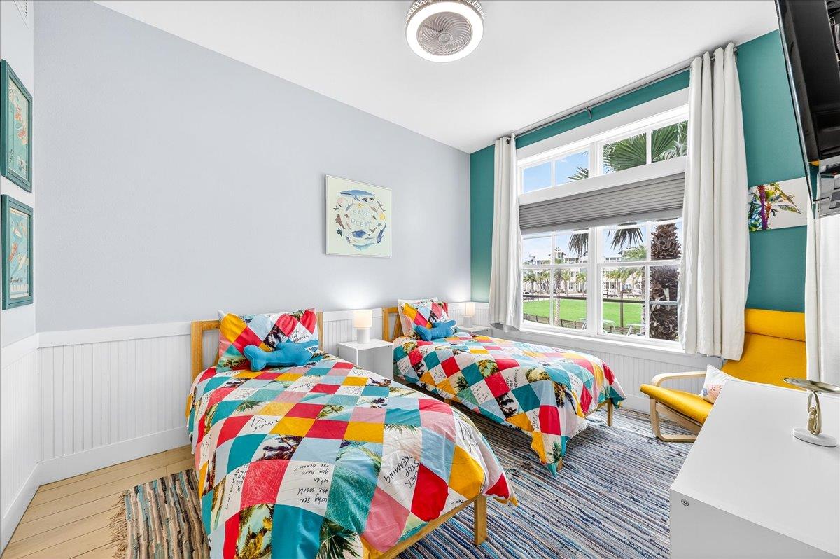 1st Floor, Twin Bedoom