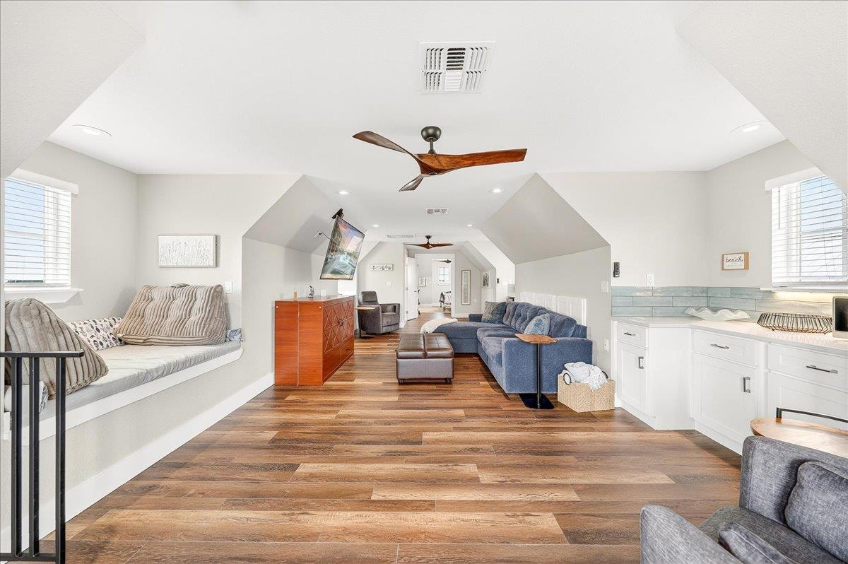 3rd Floor, Living Room