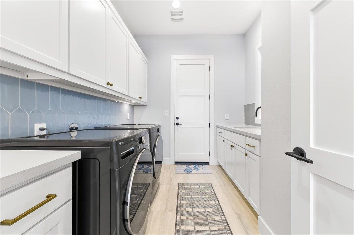 1st Floor, Laundry Room