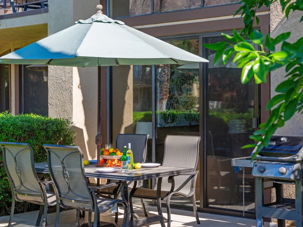 Eat alfresco