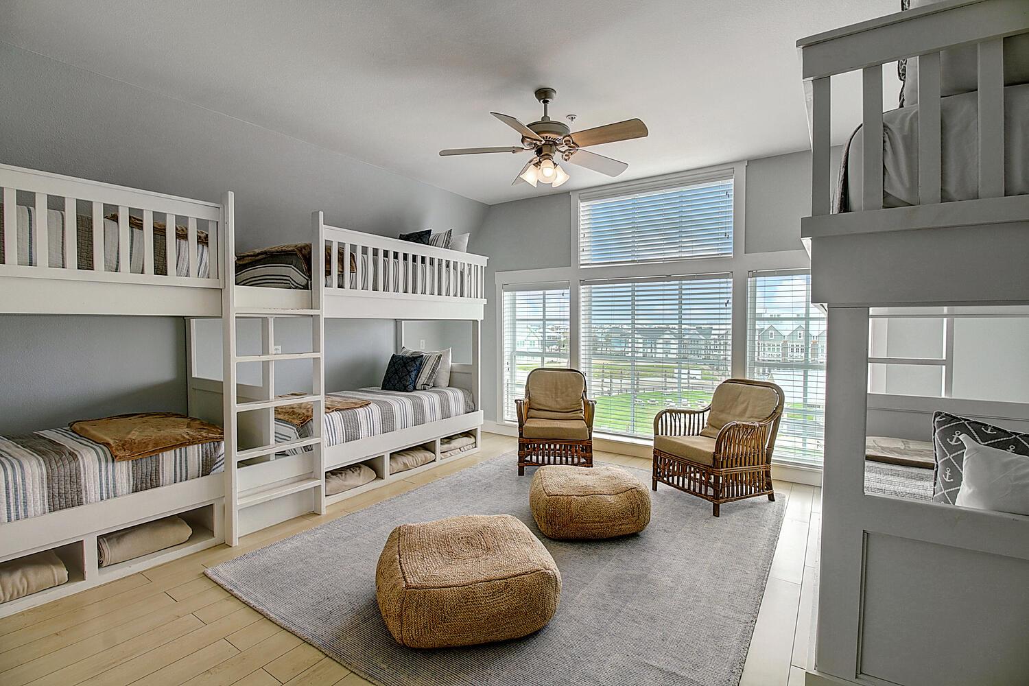 Massive Bunk Room, 2nd Floor