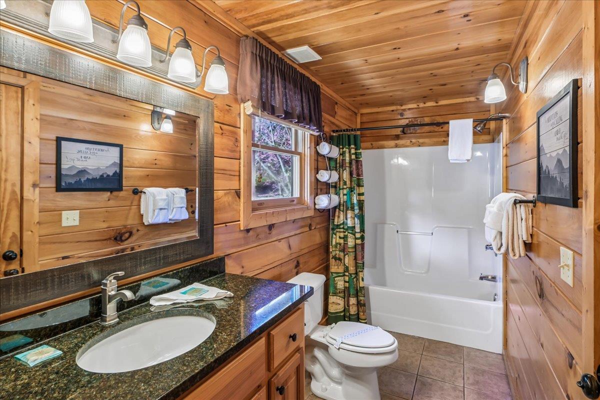 Main Level Full Bathroom 1