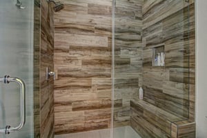 Primary King Bathroom, 1st Floor