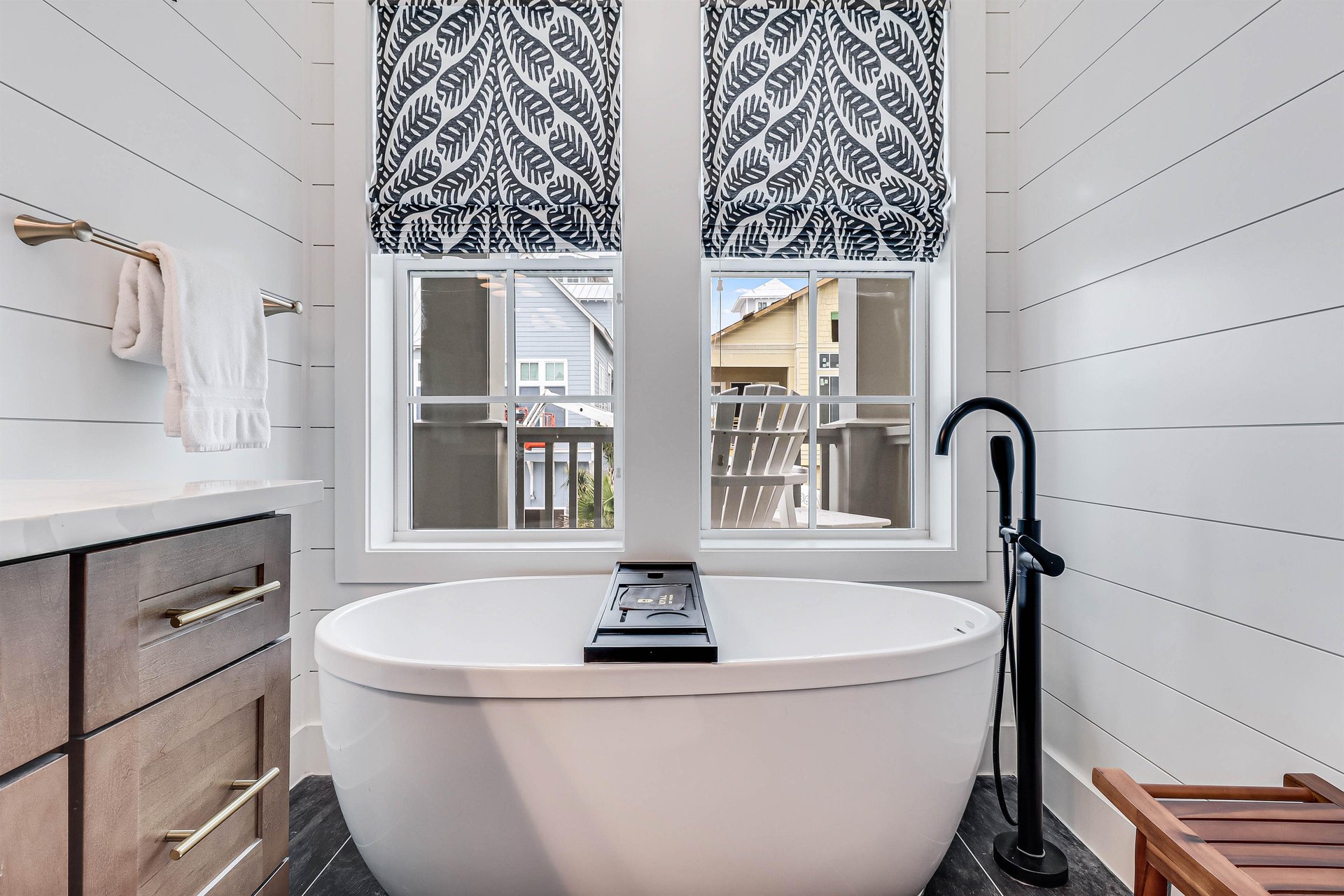 Primary King Bathroom, 2nd Floor