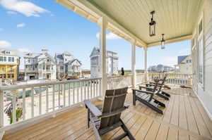 Shared Front Balcony, 2nd Floor