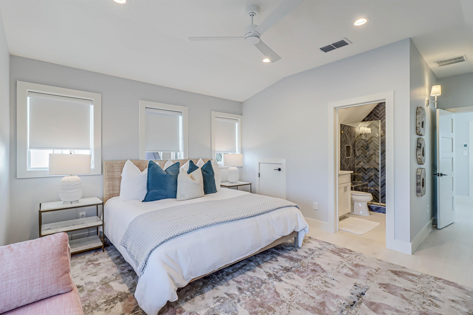 King Suite with Lake View, 3rd Floor