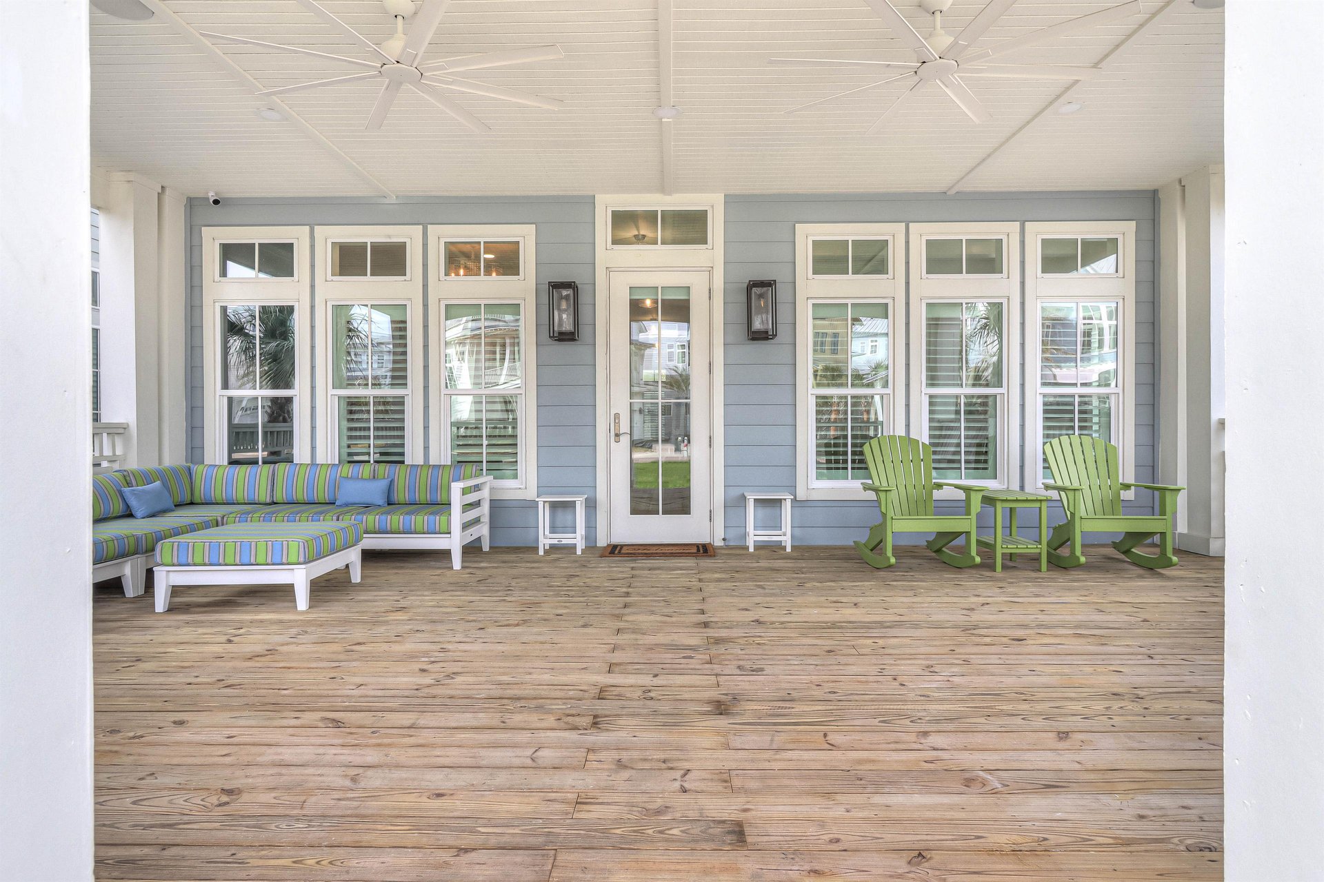 Parkside Patio, 1st Floor