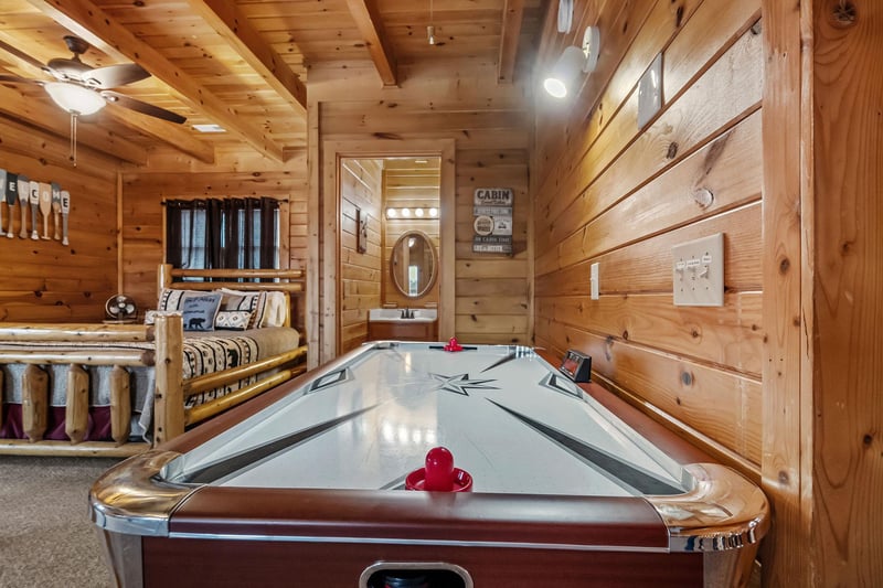 devinelakelodge26