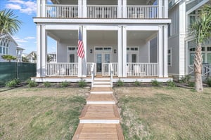 Enclosed Lakeside Patio  Private Path to the Boardwalk