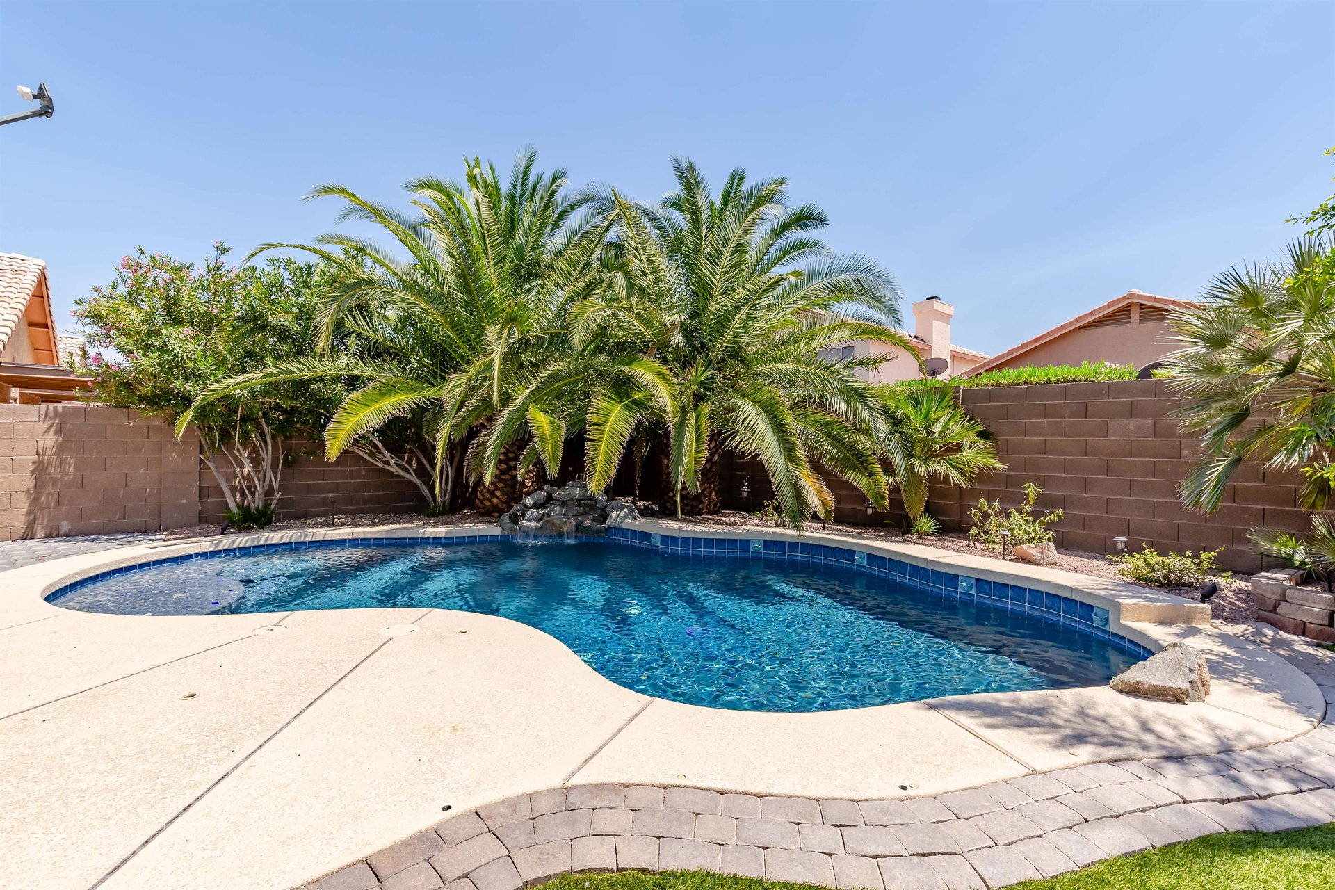 Pool with Play Pad