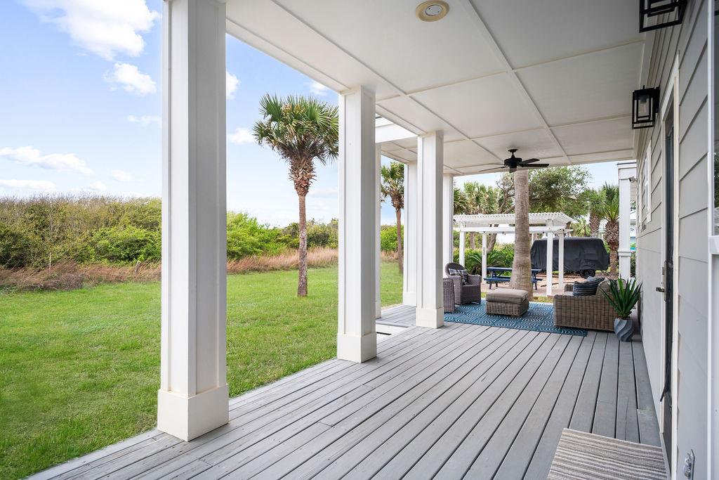 Back Porch Lounge, 1st Floor