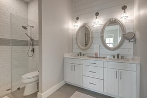 1st Floor King Suite